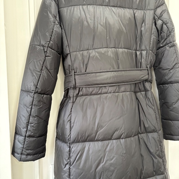 ANN TAYLOR Factory Black Belted Puffer Coat Size Medium - Picture 10 of 12
